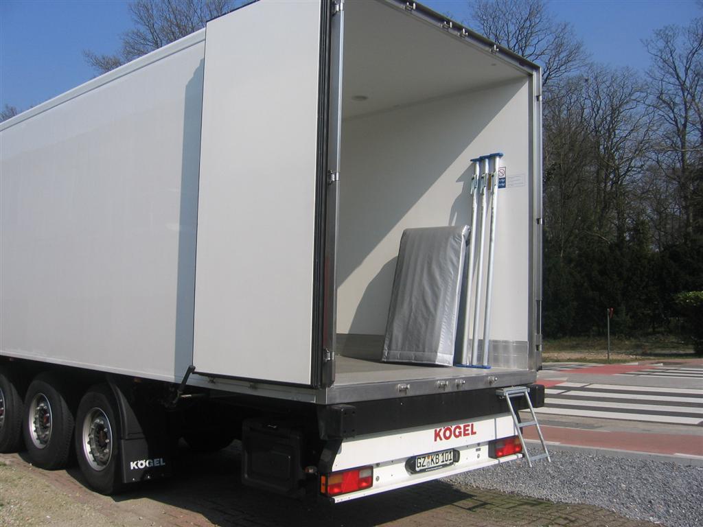 Krautz Temax insulated thermal partition wall for trailers refrigerated conditioned fresh chilled frozen ambient