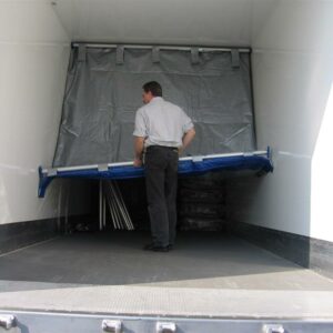 partition Easy to use with two cargo bars and Velcro straps