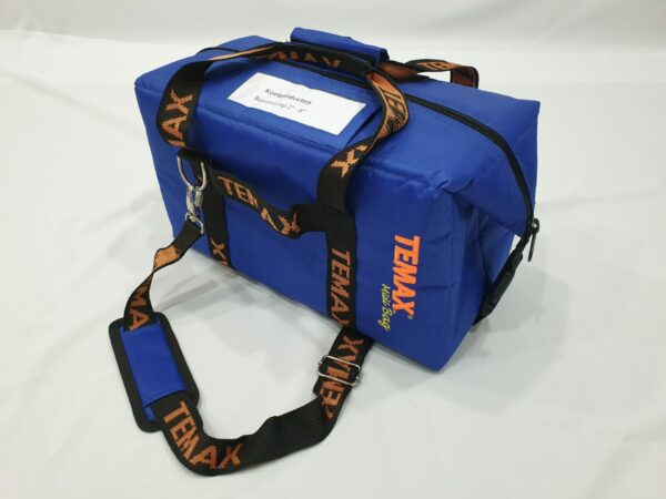 Cool bag with cooling compartment for gel packs or dry ice